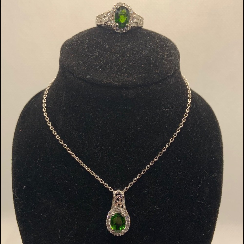 RUSSIAN DIOPSIDE, ZIRCON RING AND PENDANT - Picture 6 of 8